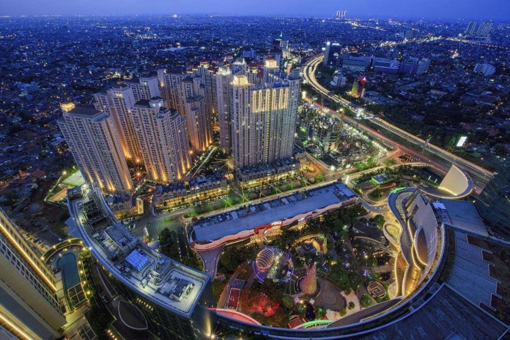108 Hotel By Him Jakarta Exteriör bild
