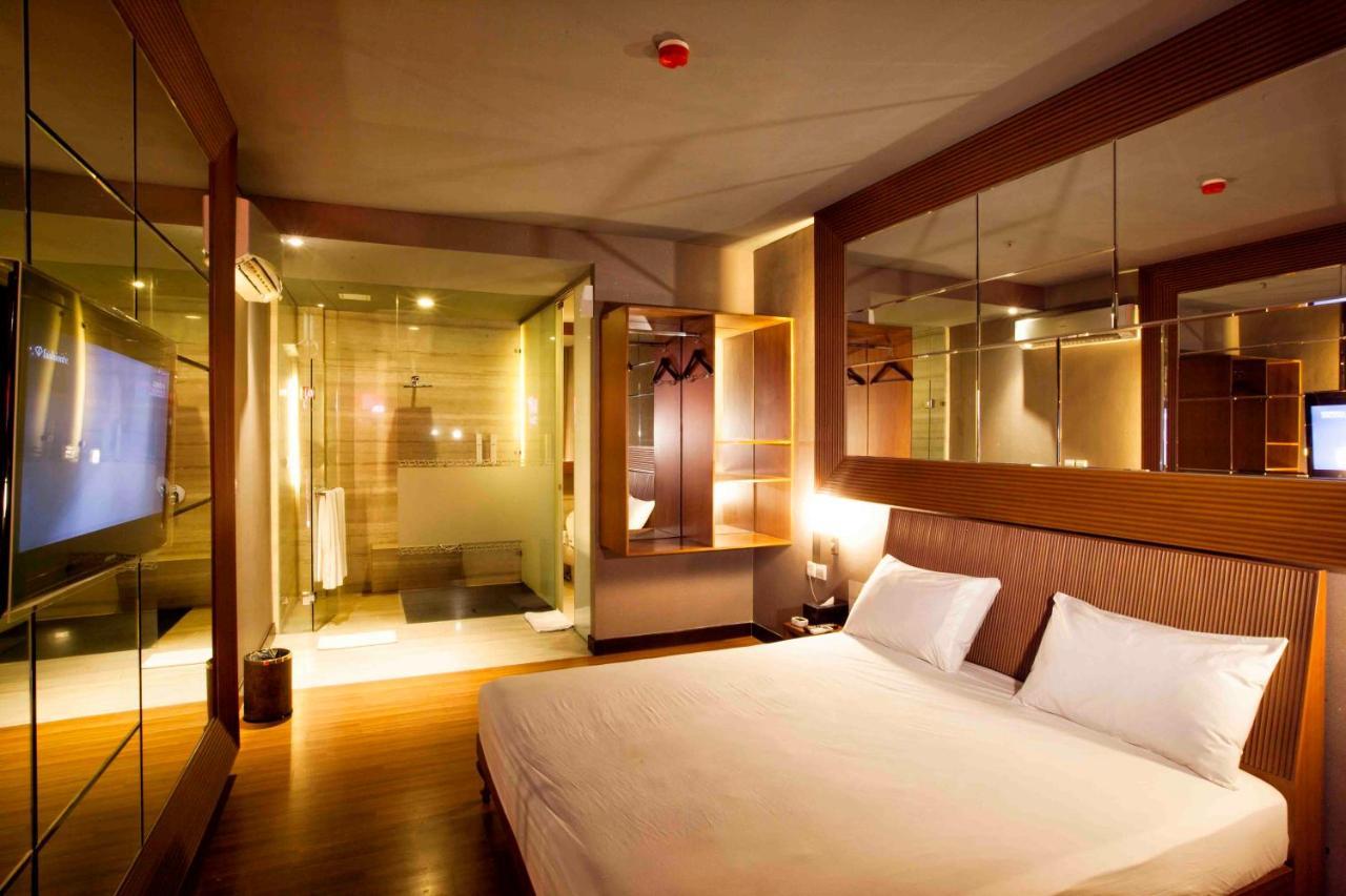 108 Hotel By Him Jakarta Exteriör bild