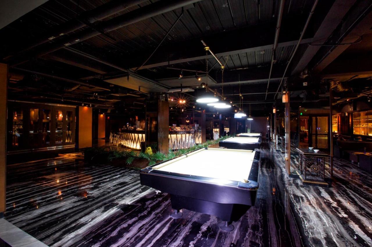 108 Hotel By Him Jakarta Exteriör bild